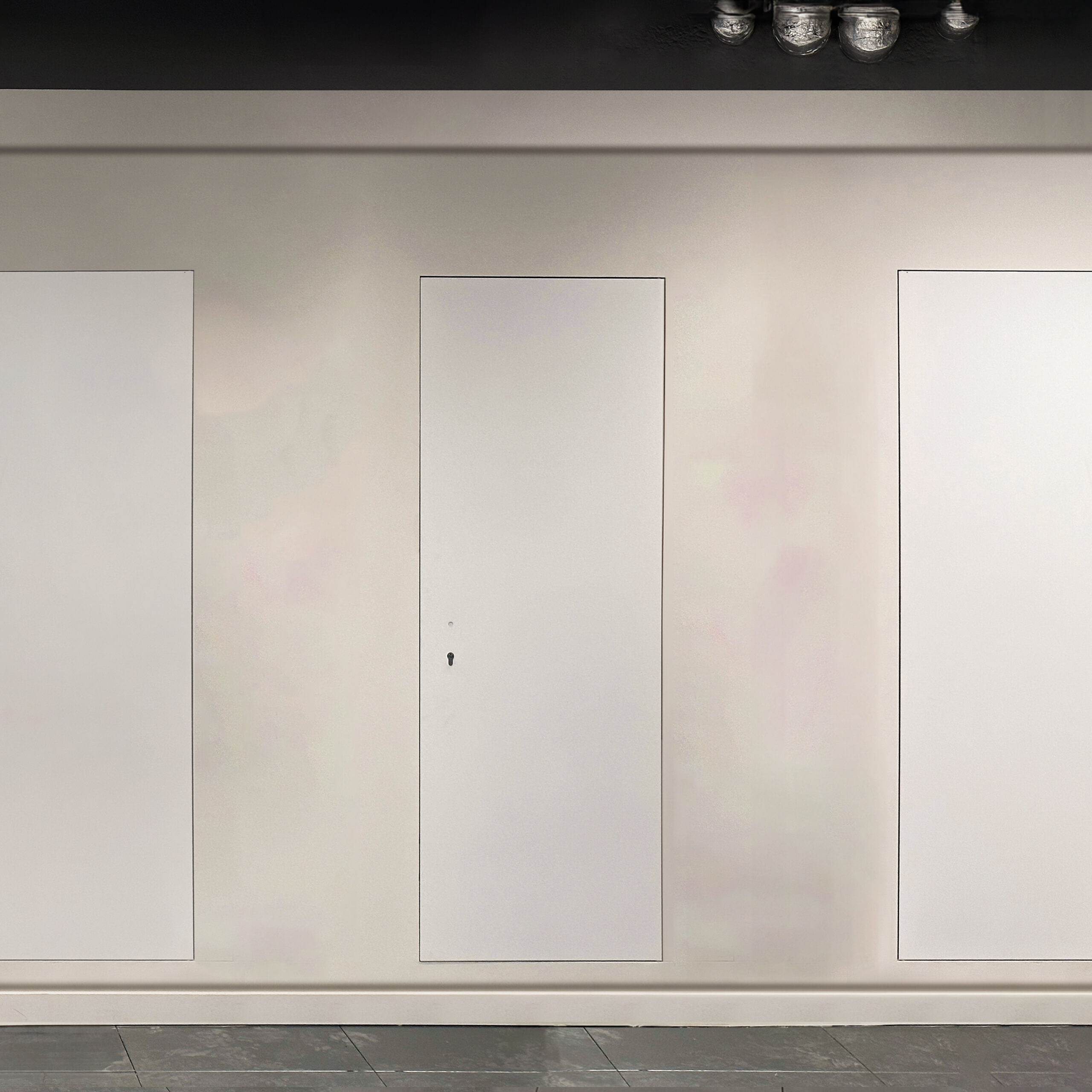 Christo Riser Door